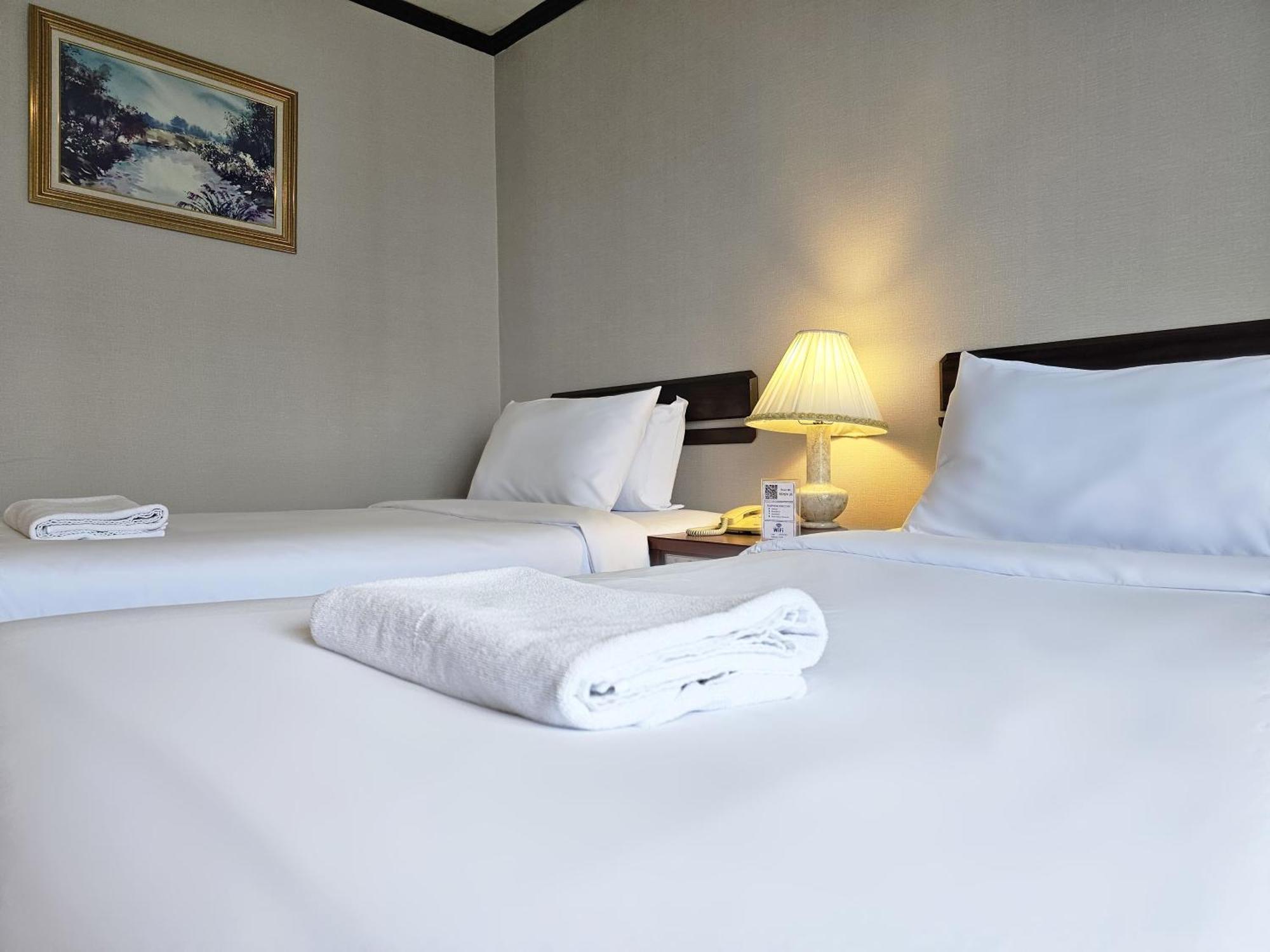 Alexander Hotel Бангкок Екстер'єр фото